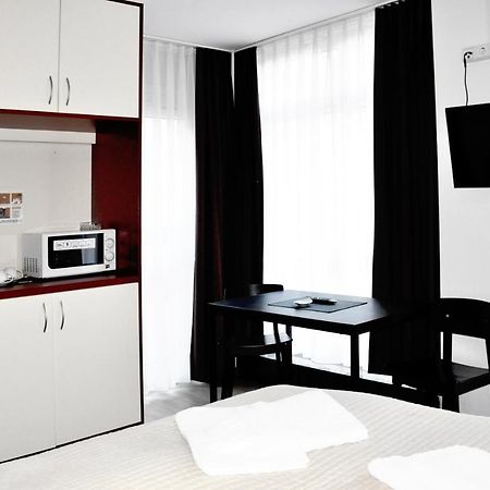 6 Rooms Apartments Берлин Екстериор снимка