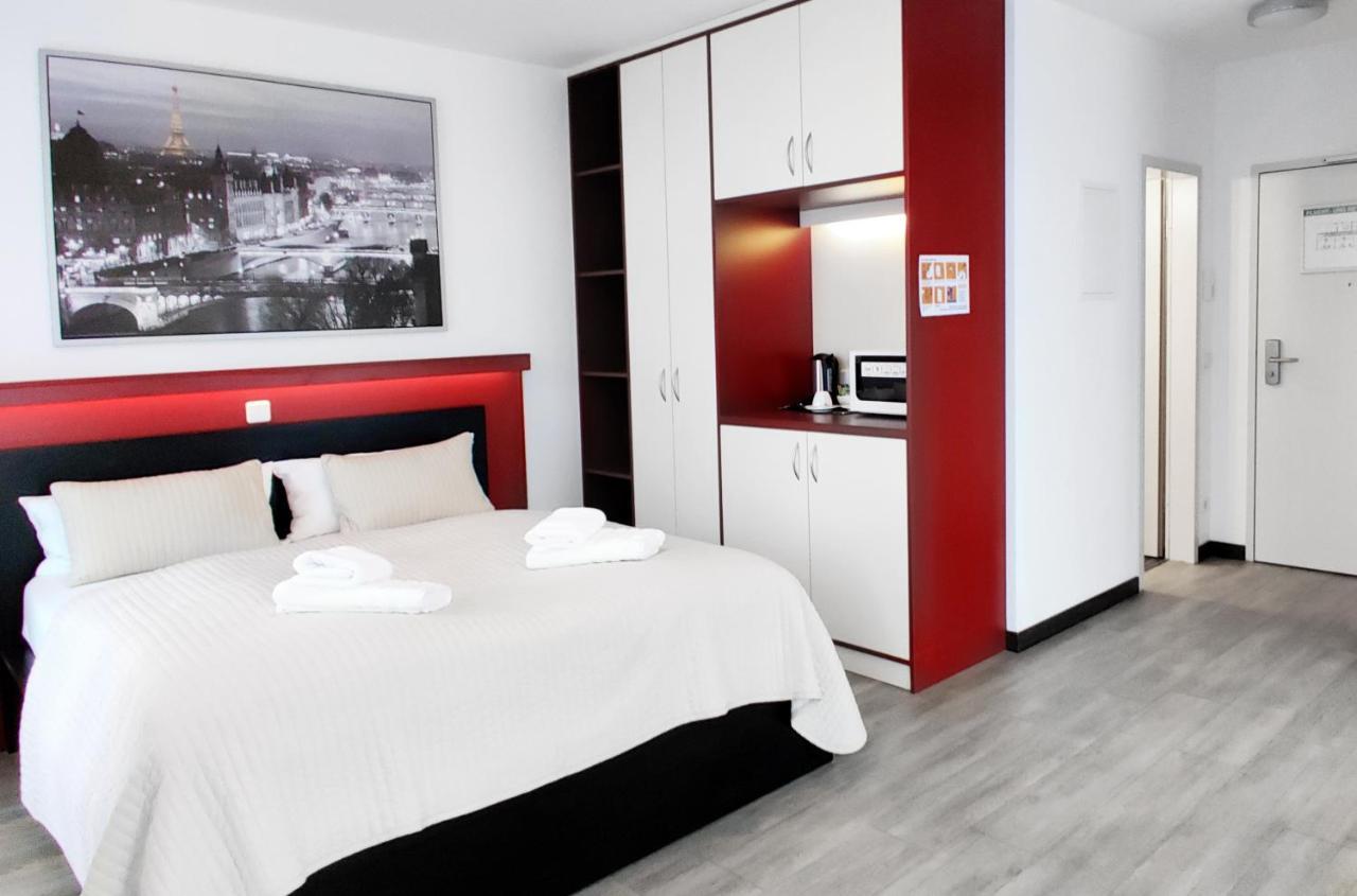 6 Rooms Apartments Берлин Екстериор снимка